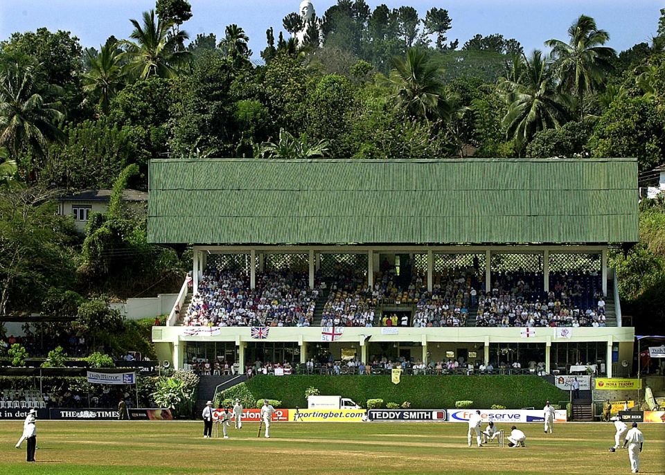 England spectators at the Asgiriya, 2001