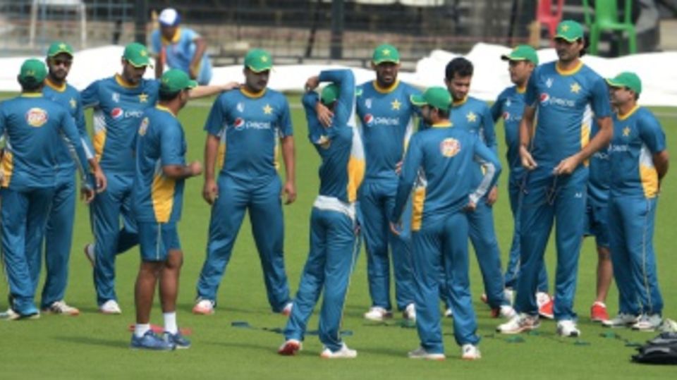 Pakistan warm up for a net session