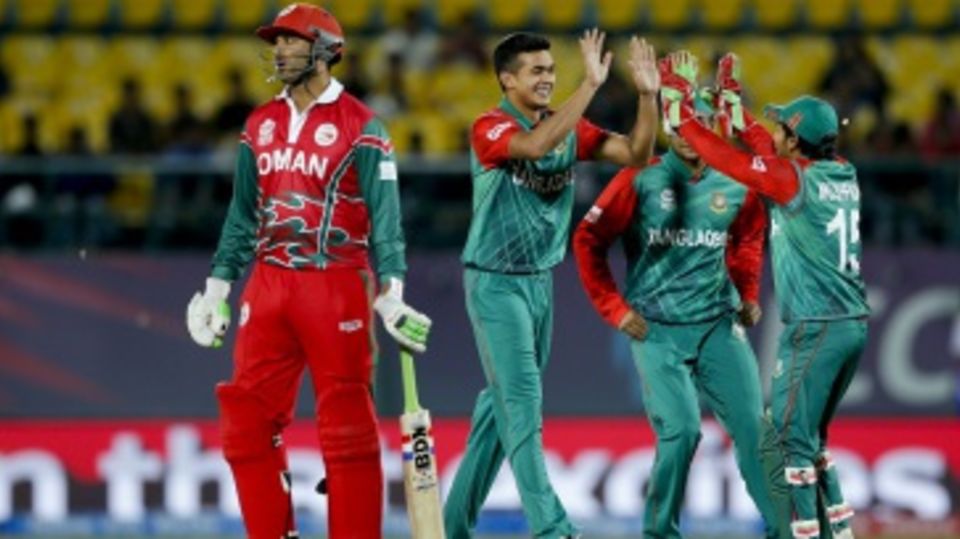 Taskin Ahmed rejoices after dismissing Zeeshan Maqsood