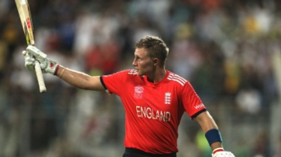 Joe Root acknowledges the applause after being dismissed for 83