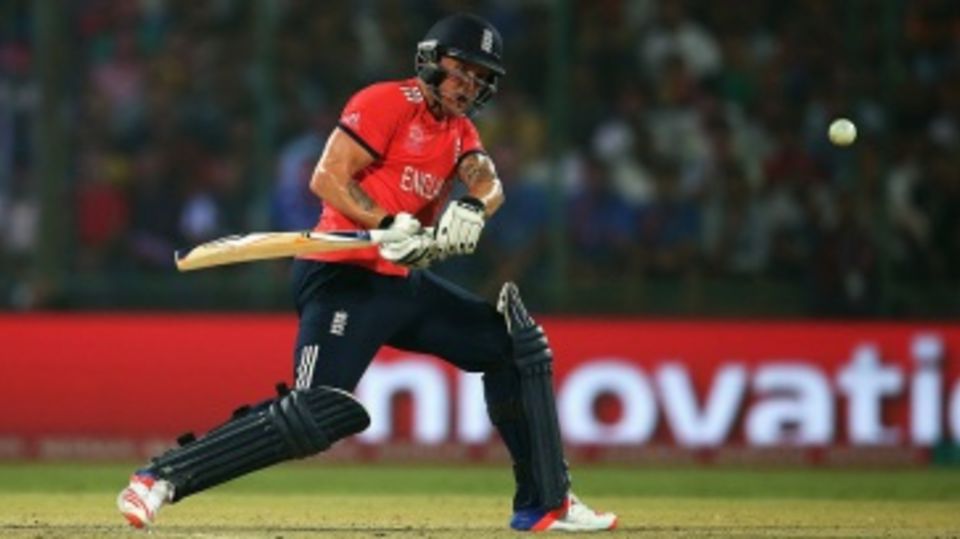 Jason Roy executes a reverse sweep