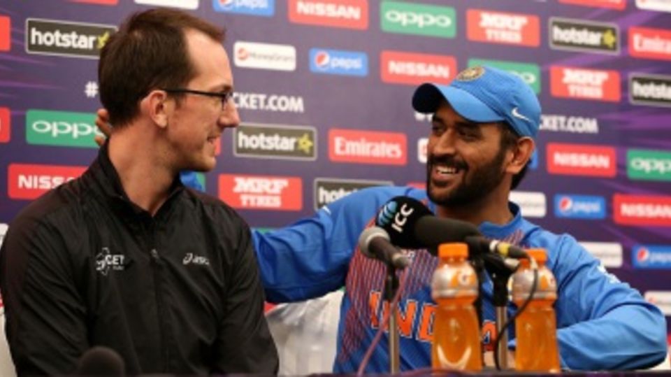 MS Dhoni shares a light moment with a reporter who asked him about retirement