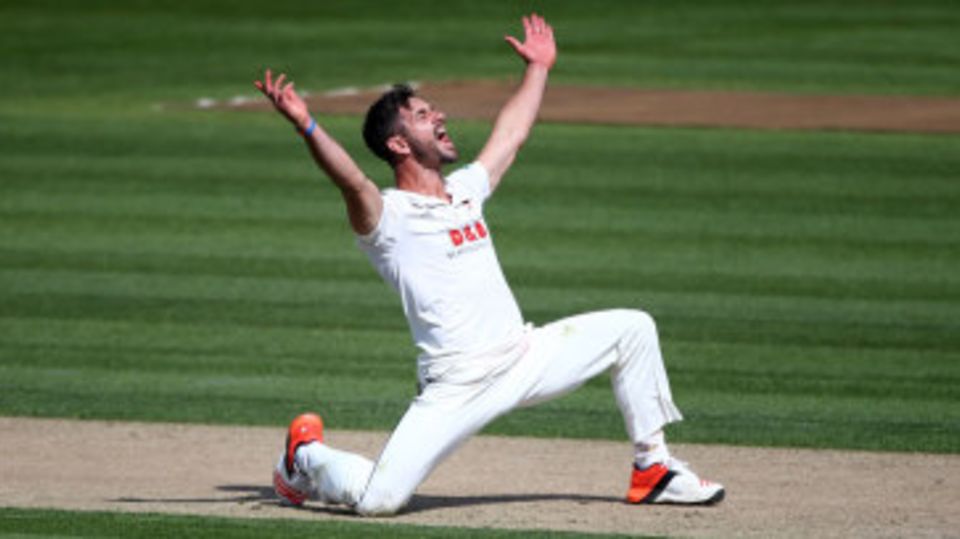 Ryan ten Doeschate struck twice in an over