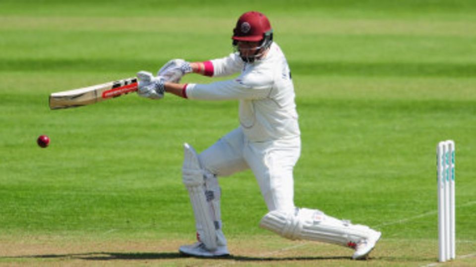 Marcus Trescothick flays through the covers