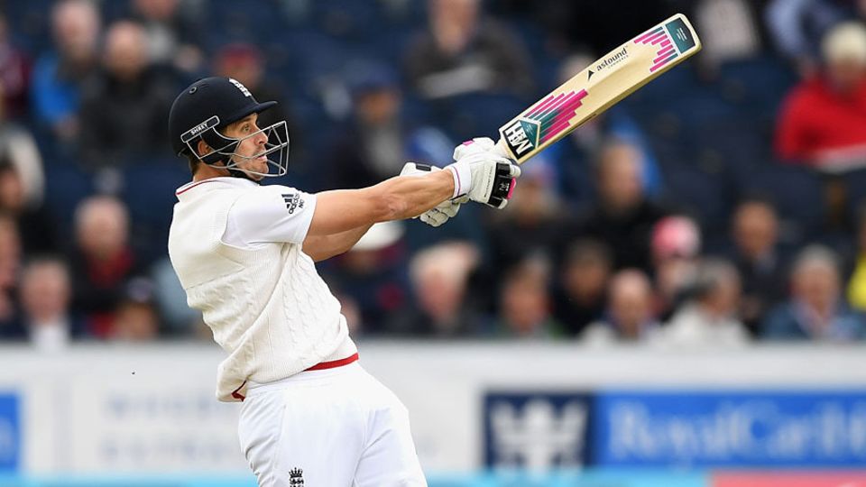 Nick Compton top edged a hook to be caught at fine leg for 9