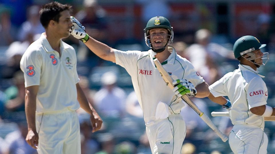 AB de Villiers scored an unbeaten 106 to seal South Africa's chase of 414