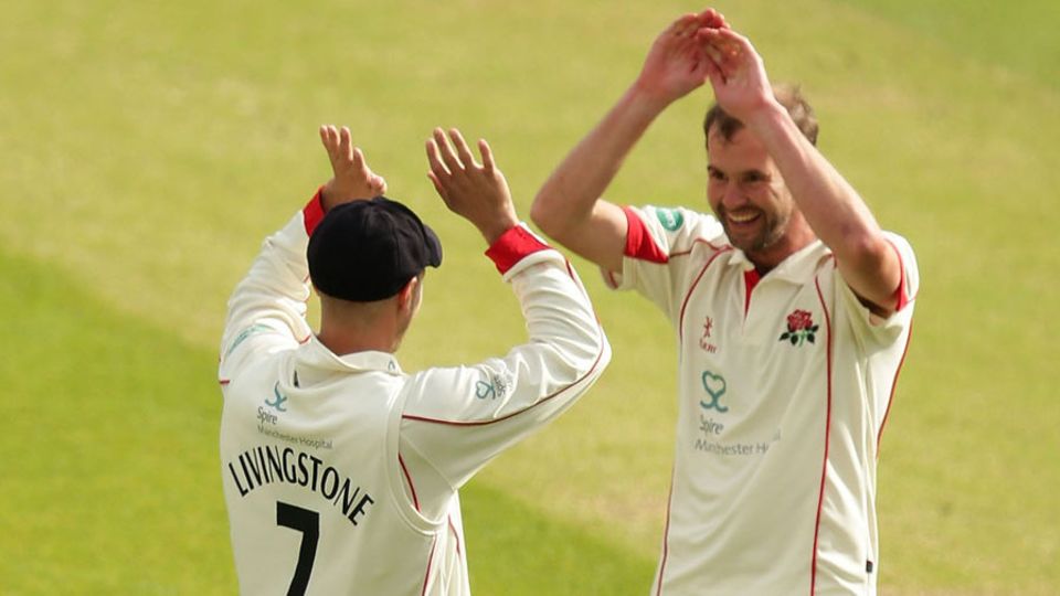 Tom Smith has decided to retire aged 31 due to injury problems