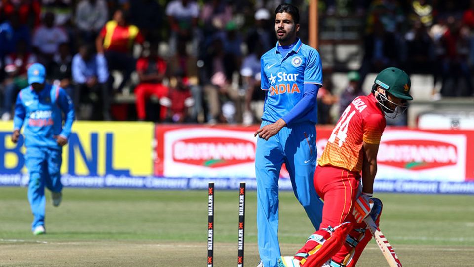 Barinder Sran bowled Sikandar Raza off the inside edge