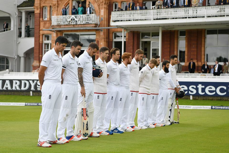 After a minute's silence for former TCCB secretary Donald Carr, play got underway in the afternoon