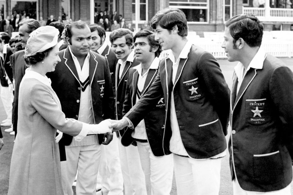 Pakistan captain Intikhab Alam introduces Imran to the Queen at Lord's