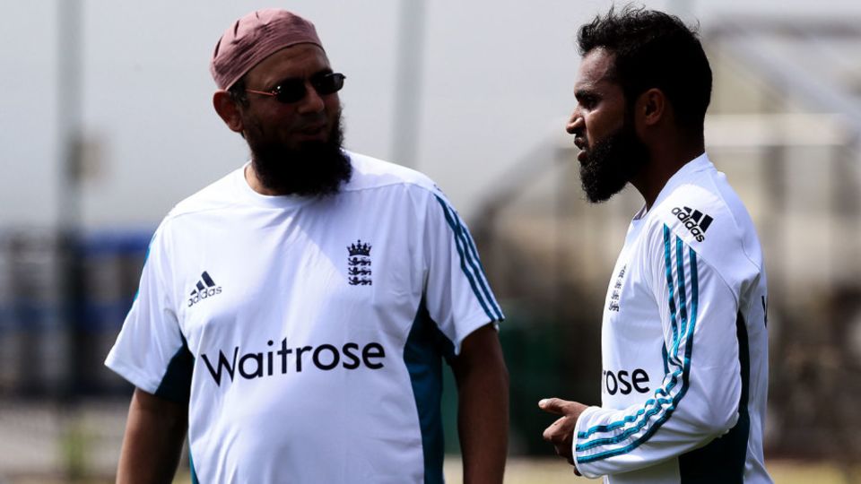 Saqlain Mushtaq has a chat with Adil Rashid