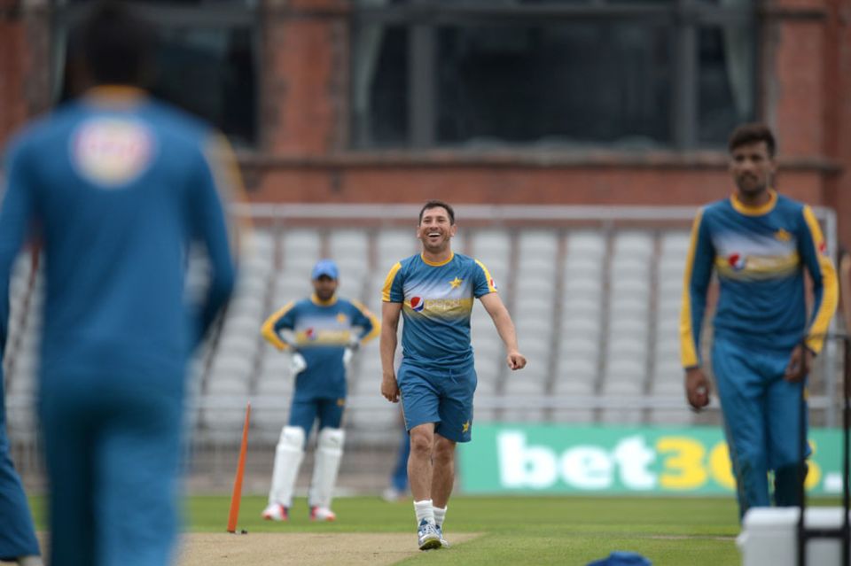 Yasir Shah did not look in discomfort when bowling in the middle at Old Trafford