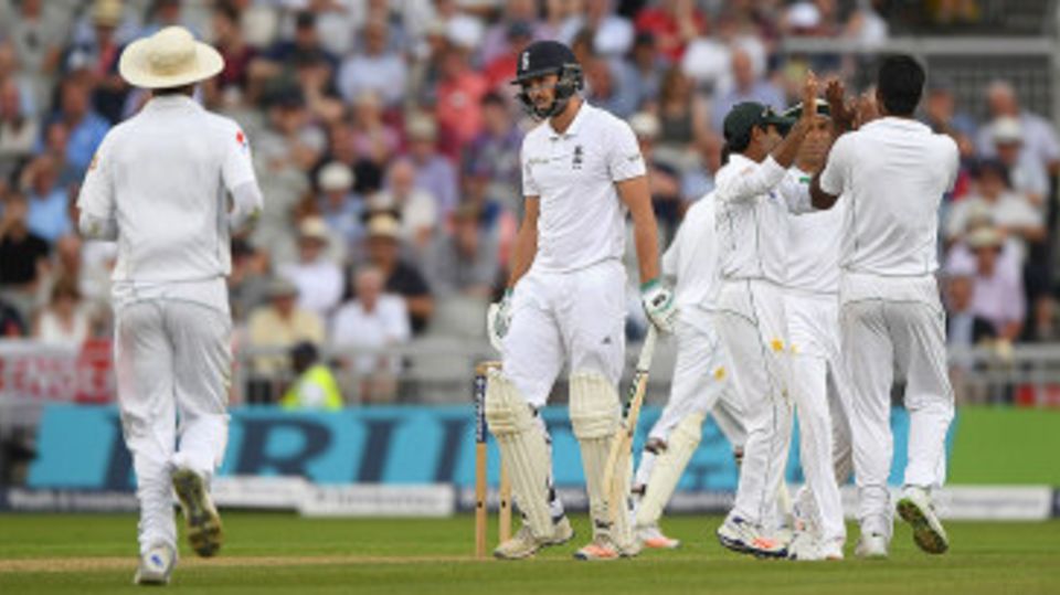James Vince's woes deepened with another unconvincing innings
