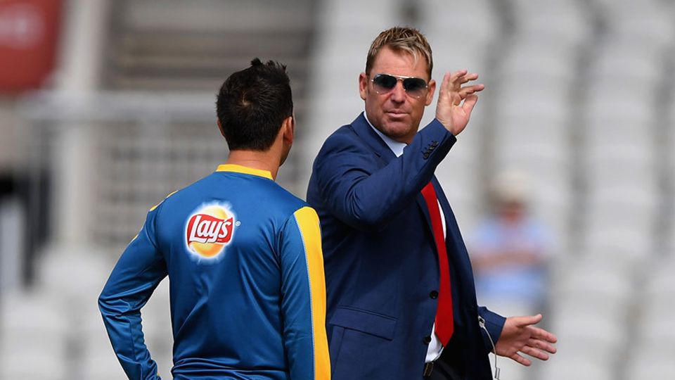 Before the start of play, Shane Warne had a chat with Pakistan's legspinner Yasir Shah