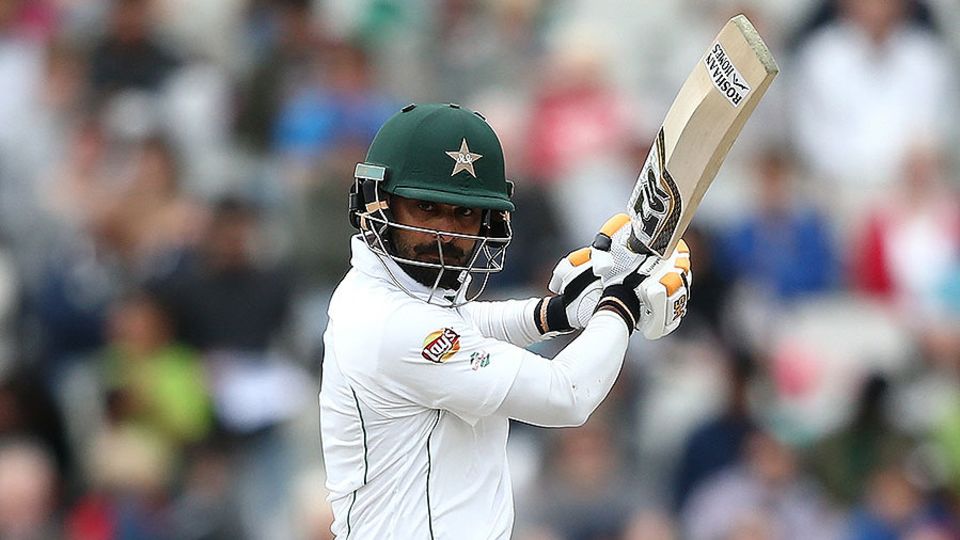 Mohammad Hafeez dug in for Pakistan before lunch