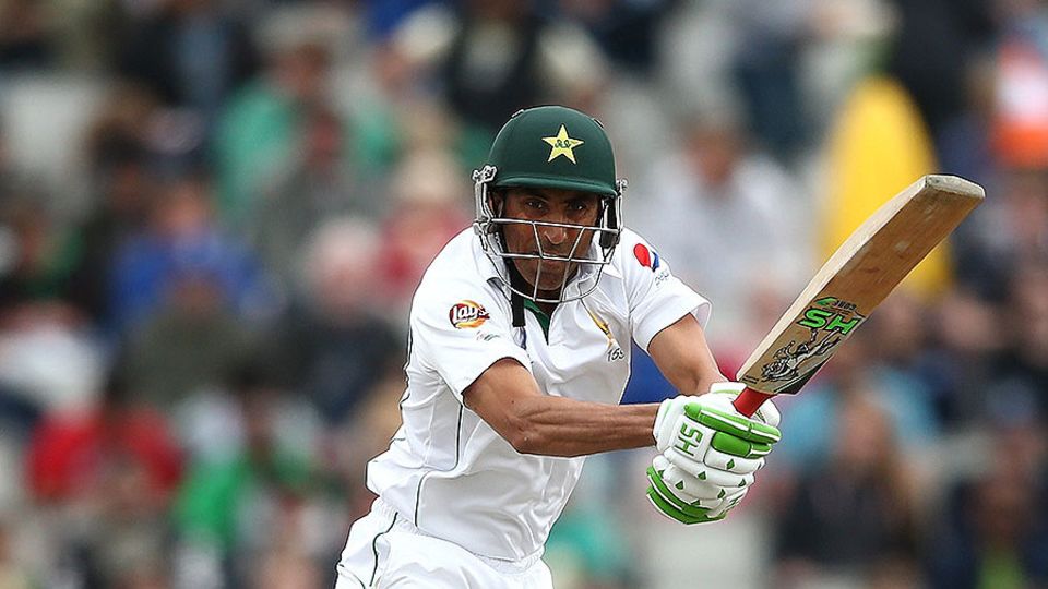 Younis Khan settled into his role after a skittish start to his innings