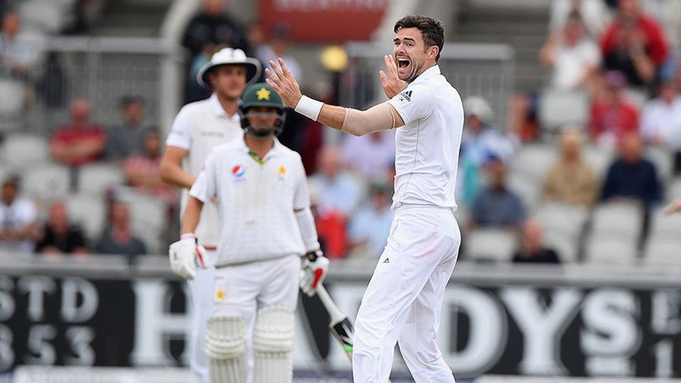 Anderson trapped Asad Shafiq lbw in the first over after tea