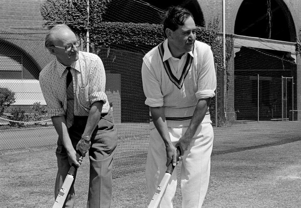 Don Bradman's grip wasn't the one prescribed by the MCC