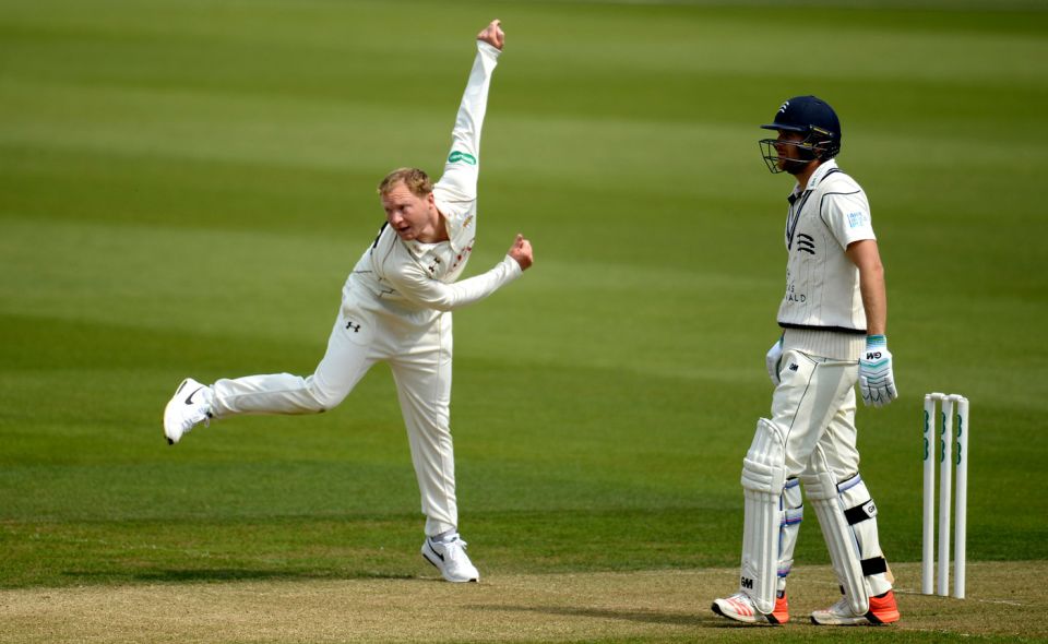 Gareth Batty might play the role of the seasoned pro in Bangladesh, but his main role will be to take wickets with his offbreaks