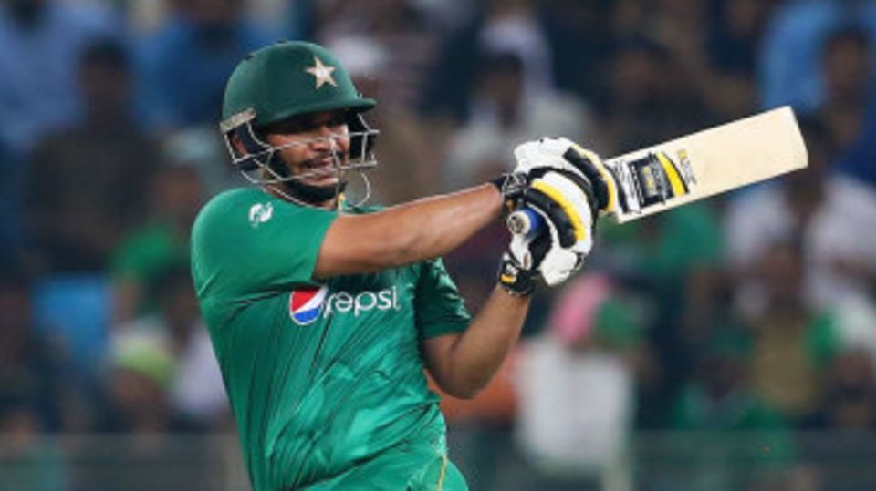 Khalid Latif pulls one fine