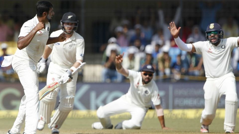 <b><a href="http://www.espncricinfo.com/ci/engine/current/match/1030217.html" target="_blank">New Zealand v India, Indore</a></b></a><br>Target: 475<br>The collapse in a session: From 38-1 to 153 all out