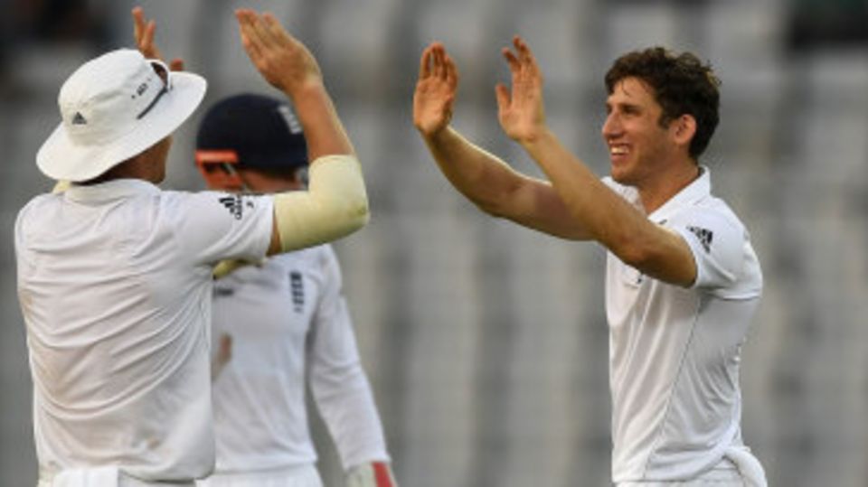 Zafar Ansari removed Mahmudullah with the last ball of the day
