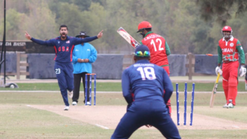 Ali Khan bowls Zeeshan Maqsood in the first over for a duck