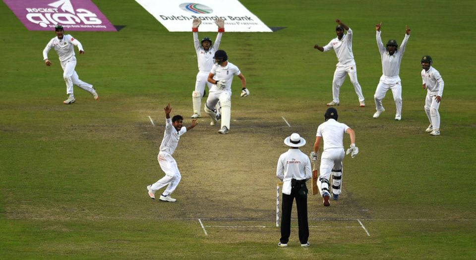 <b><a href="http://www.espncricinfo.com/bangladesh-v-england-2016-17/engine/match/1029827.html" target="_blank">England v Bangladesh, Mirpur</a></b><br>Target: 273<br>The collapse in a session: From 100-0 to 164 all out<br>