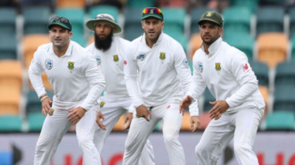 Dean Elgar, Hashim Amla, Faf du Plessis and JP Duminy man South Africa's slip cordon