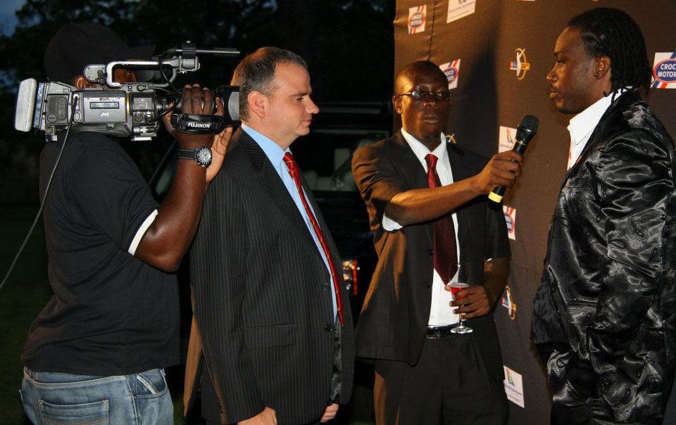Du Plessis interviews Chris Gayle