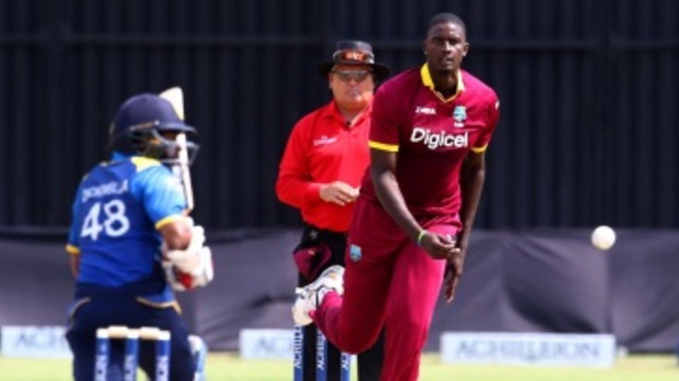 Jason Holder took an early wicket in Sri Lanka's chase