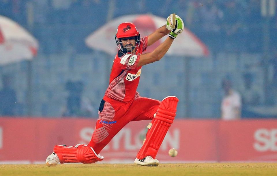 Shoaib Malik struck a 30-ball 63 and took a wicket to help Chittagong Vikings dominate against Barisal Bulls