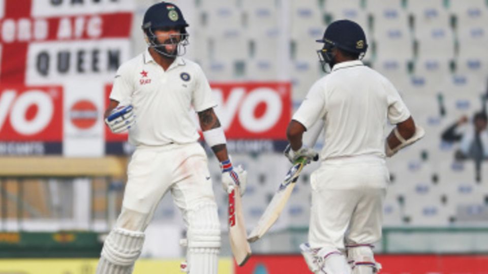 Virat Kohli roars after Parthiv Patel hits the winning runs