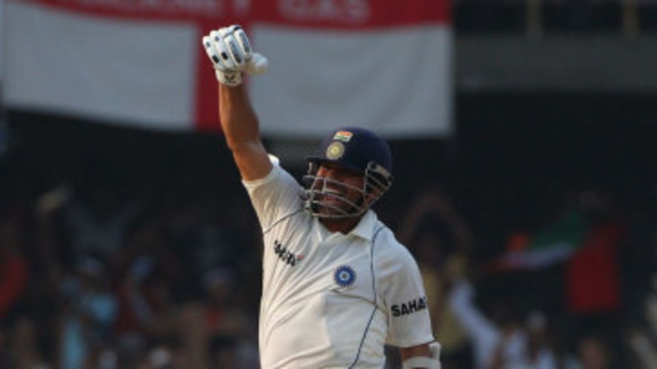 Sachin Tendulkar celebrates his hundred