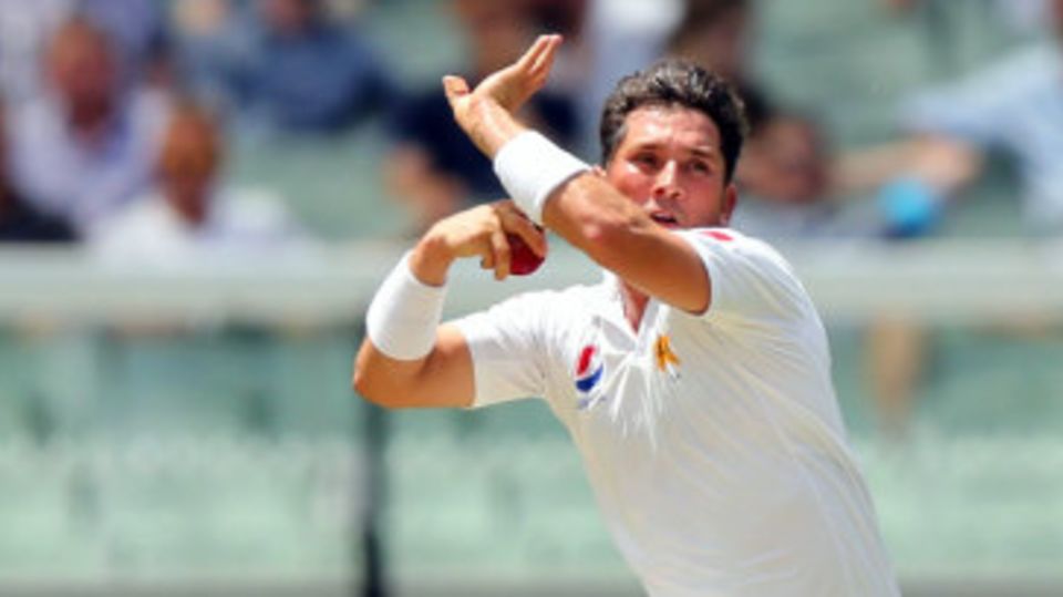 Yasir Shah leaps into his delivery stride