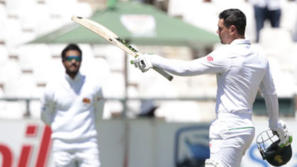 Quinton de Kock raises is bat for three figures