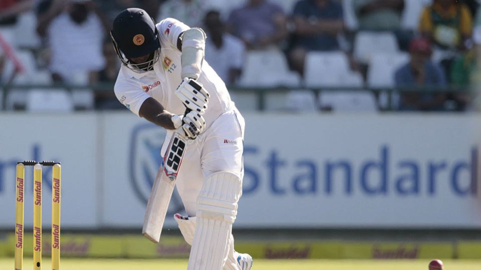 Angelo Mathews continued digging in, but few others have shown the same resolve with the bat