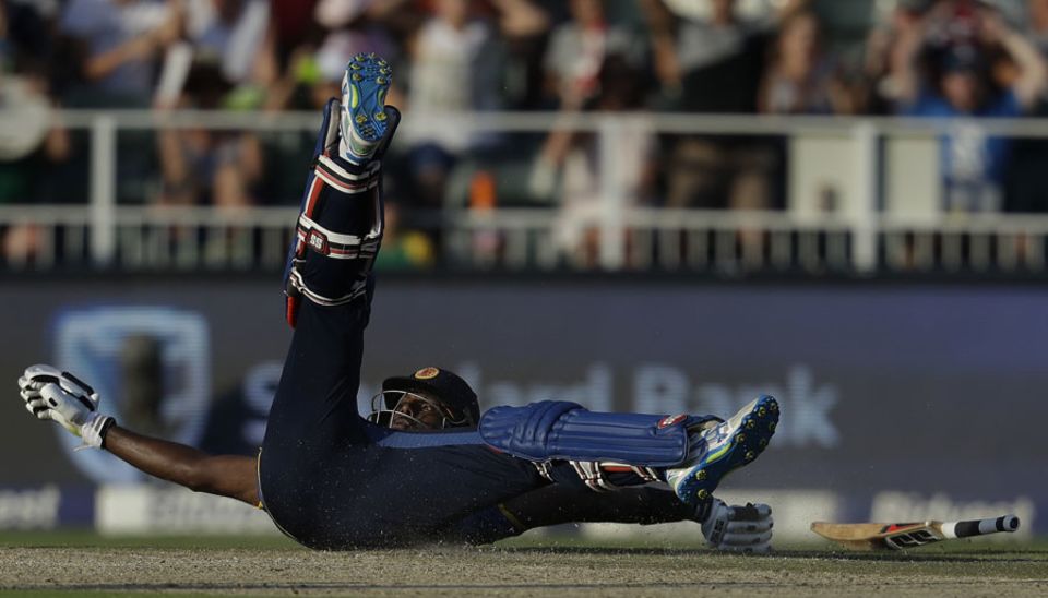 Angelo Mathews suffered an injury while trying to complete a run in the second T20 on Sunday