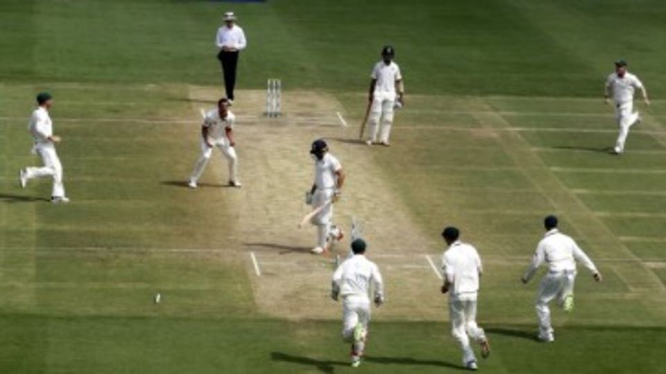 Mitchell Starc is pumped after going through Karun Nair