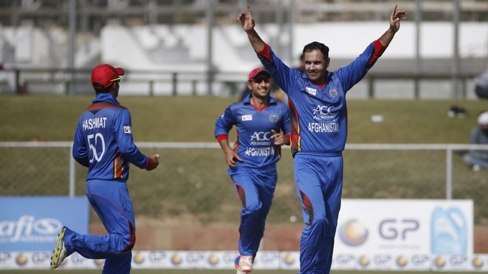 Mohammad Nabi's regular wickets troubled Ireland