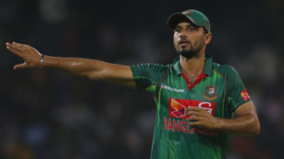 Mashrafe Mortaza directs an adjustment in the field