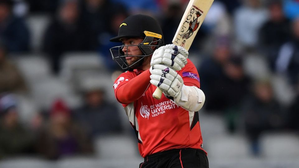 Mark Pettini plundered Warwickshire's attack