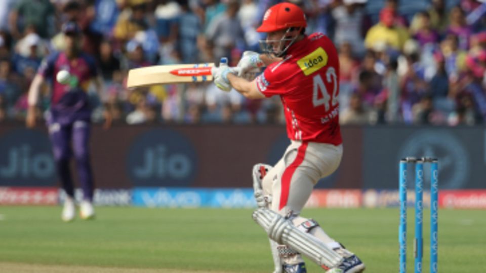 Shaun Marsh plays one off the back foot