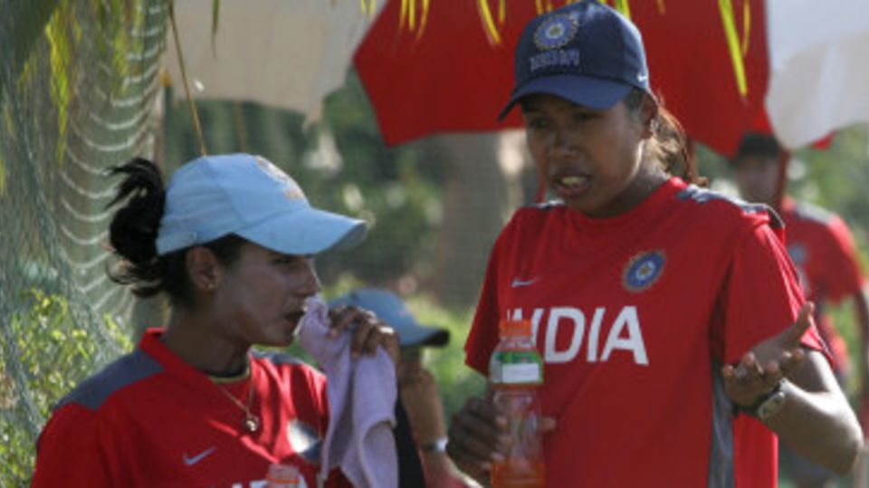 Mithali Raj and Jhulan Goswami talk during a training session