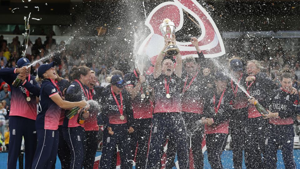 Knight lifts the World Cup amid showers of champagne in 2017