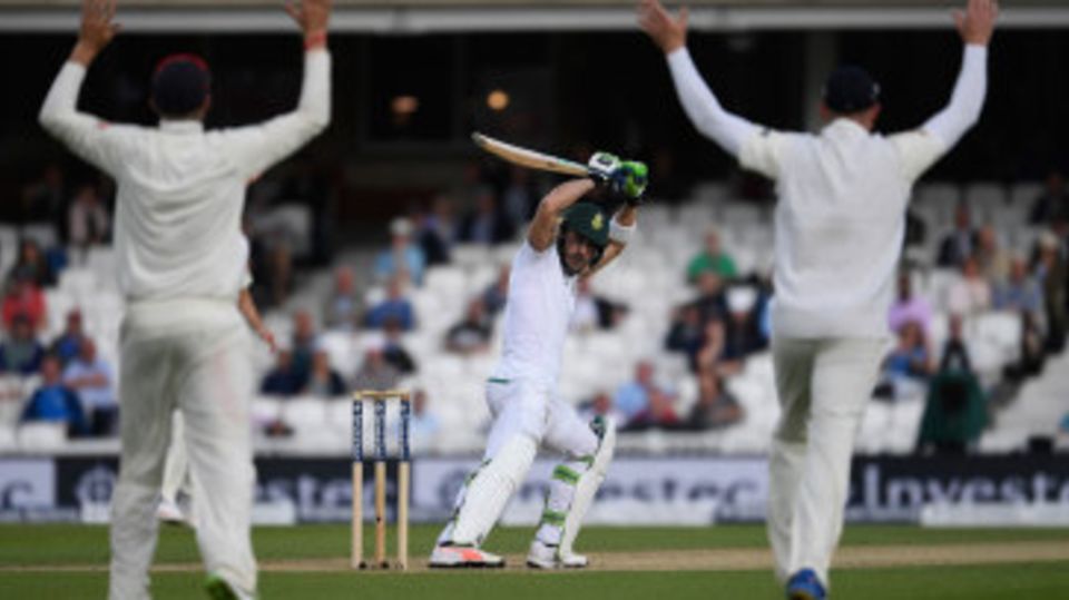 England appeal after Faf du Plessis shoulders arms to an inswinger