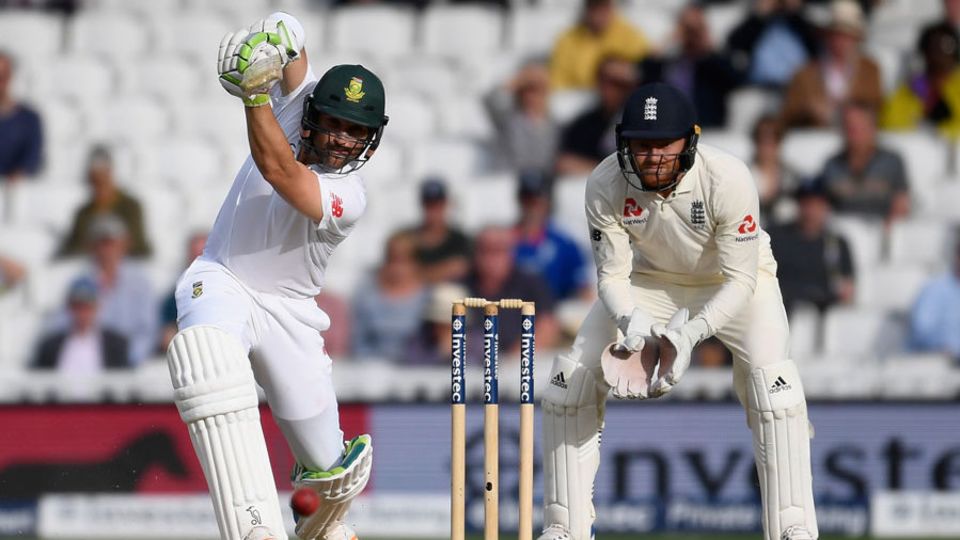 Dean Elgar drives en route to his fifty