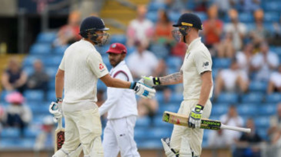 Ben Stokes congratulates Dawid Malan on his half-century