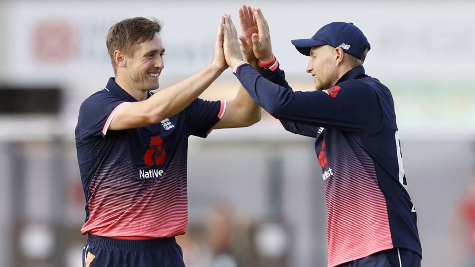 Chris Woakes and Joe Root combined to dismiss Chris Gayle second time around