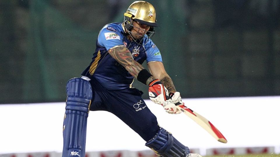 Delport's 45-ball 84 fires Rocks into the knockouts